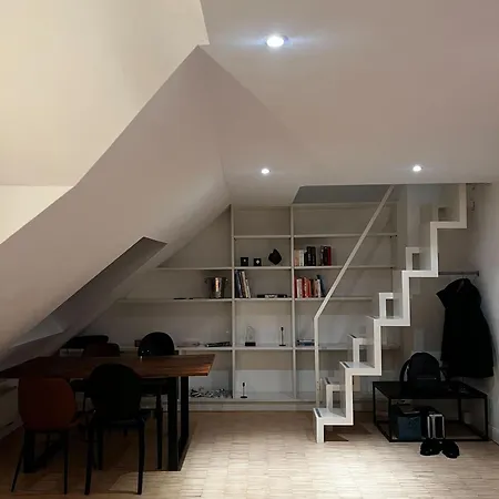 Obk Lodge: Designer Duplex In Oberkassel, Close To River Rhine, Areal Boehler And Messe Apartment *